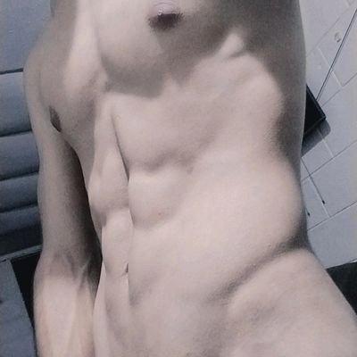 husuari_h's profile picture. 