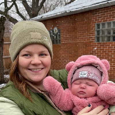 kadypagano's profile picture. 👩🏼‍🍼 mom
💍 wife
🍎 teacher 
✨ me