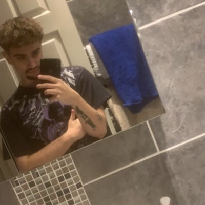 Ry_an47's profile picture. MCFC | Your muvva luvs me |