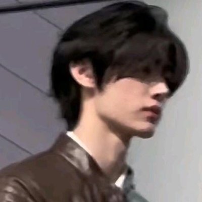 uouiouioo's profile picture. 