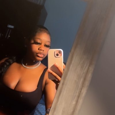 fastmoneymari11 Profile Picture