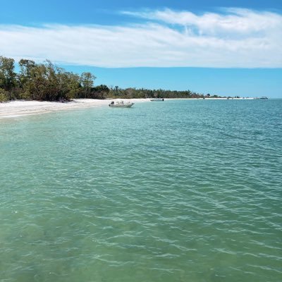 weather nut , love the lake and boating. love summer,the green space on Haymarket Square ,Ft Myers & Florida Dreamin’ Florida Everblades and Maine Mariners 💙💚