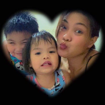 YoWBabsHere's profile picture. 