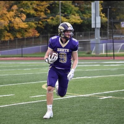 5’10 180lbs ⭐️| Class Of 26, OLB/RB/S| Clarkstown North HS in NY| 2 Sport Varsity Athlete| 3.6 GPA| https://t.co/ZTW9CF0KFl| Email-chasefire456@gmail.com|