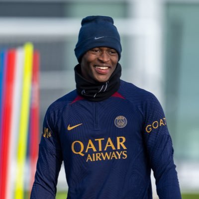 Sall_Cartel's profile picture. 𝑳𝒂 𝒑𝒂𝒔𝒔𝒊𝒐𝒏 𝒅𝒖 𝒇𝒐𝒐𝒕𝒃𝒂𝒍𝒍 𝒓𝒆𝒔𝒕𝒆 𝒊𝒏𝒕𝒂𝒄𝒕𝒆 💙