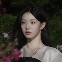 xx 𐙚 (@yveshoiic) 's Twitter Profile