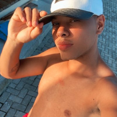 PassivoAnonimoo's profile picture. Vem ser feliz...! 😊