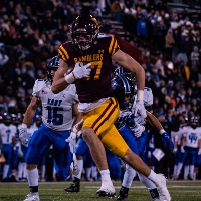 3⭐️ TE Loyola Academy 6’7 220lbs (847-644-3703) 🏈/ 🏀