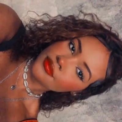 whoisfex's profile picture. life is too short to wait.