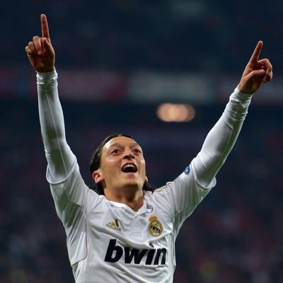 trdvvvv's profile picture. Kyrie Özil Verratti | @PSG_inside @Arsenal | ⁶₆⁷