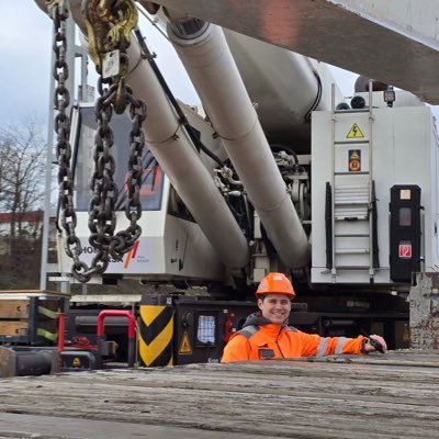 Ingénieur travaux ferroviaire en suisse Romande🇨🇭passionné par les montagnes et les trains . Mes publications n’engagent que moi.