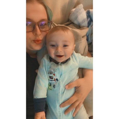 StephanieCall17's profile picture. I would pour kerosene on me and everything I love and watch it burn