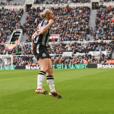 Footballer @NUFCwomen || @GheadFoundation & @SRtRC_England Ambassador || Management - Armstrongstretch@aol.com