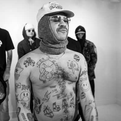 fleaudicaprio's profile picture. Big Wop alias la ☄️☄️☄️ Album “ Chien Mangé Chien “ OUT PARTOUT INQUIRIES: Carlos@silencedor.com