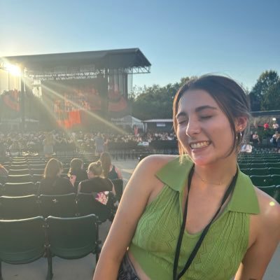 i’ve got the best friends in this place 𐐪𐑂 @wildheartlrh