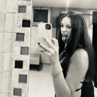 sol (@solgnzalez_) 's Twitter Profile