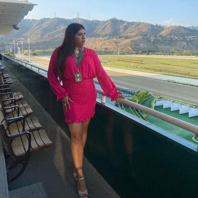 futura entrenadora de caballos pura sangre de carrera 🐎 Establo Rafael alemán 😍 dedicando el 100% a seguir aprendiendo del hipismo 🐎❤️ q me apasiona y amo💋