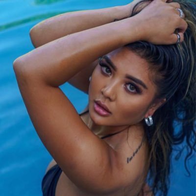 ayyyyeeeealyssa's profile picture. IG- ayyyeeelyzza