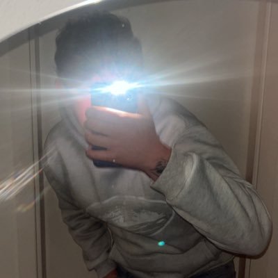 alexitooo08's profile picture. 