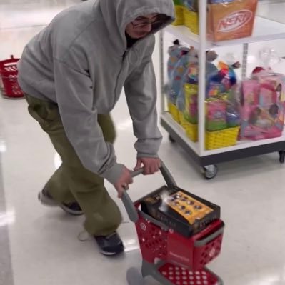 gabemundo's profile picture. 