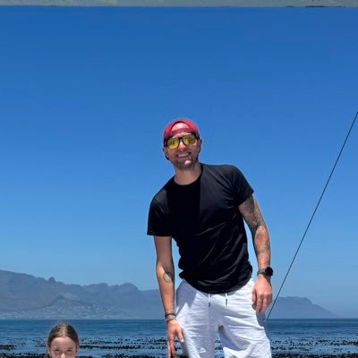 thomasingold's profile picture. .