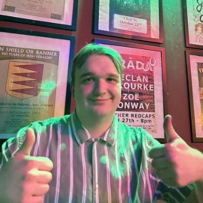 https://t.co/V97og2Sdj9, Gazeta Kongresy, Radio Meteor.
Torunianin z urodzenia, Poznaniak z wyboru. Obserwator poznańskiego sportu, fanatyk polskiej kuchni.