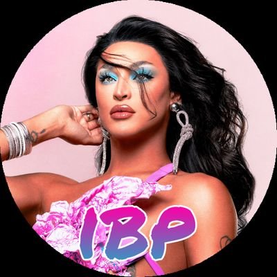 •| Perfil de informações sobre a drag queen Pabllo vittar
