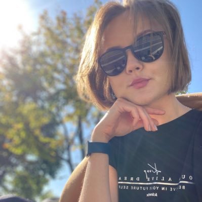 ellamoong's profile picture. As a young designer and artist,I pour my creativity into every piece , offering collection of paintings,prints and home goods Ella Moong https://t.co/SSQisTduu2