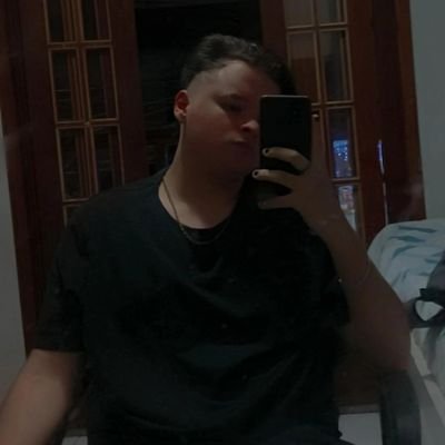 Saber que temporais são temporários, é o que me faz desistir de desistir.
