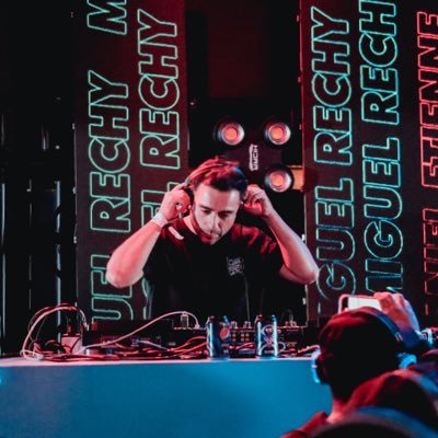 Radio DJ - DJ/Producer 🎧LET’S GROOVE!