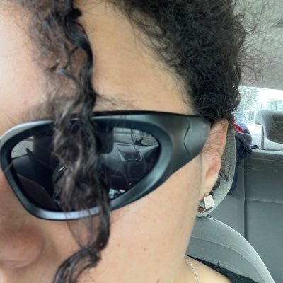 vcoluthi's profile picture. gosto de filme