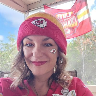 Crazy Chiefs fan. Can't bring me down anytime soon, my Chiefs are Super Bowl champs again! I love my my puppers and cat cats. Obsessed with The Boys.