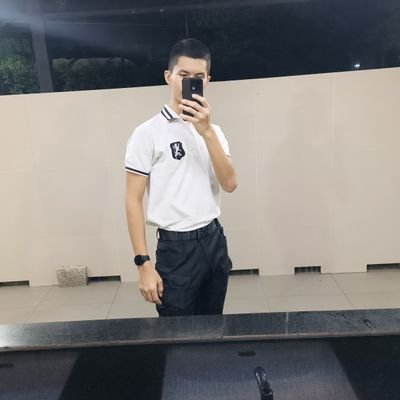 F2483556's profile picture. 