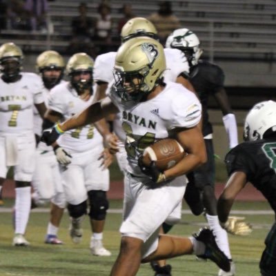 Class of 25 | RB/DB #24 @BryanBearsFB |5’10” 190lbs | Bench 315 | Squat 385 | Clean 245 | 2.57 GPA