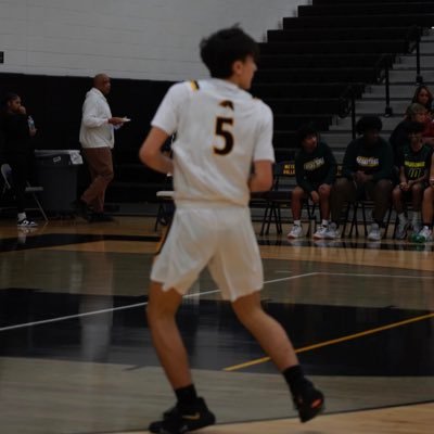 Metea Valley High School 2026 5’10||Point/Shooting Guard||Weight:140||GPA:3.2 email:alexvalle2008@gmail.com phone: 630-301-9654