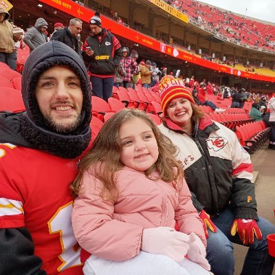 Single dad. Girl dad.  lover of everything football.  a bit of a Chiefs nut.