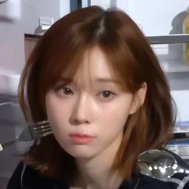 rose_chocolate_'s profile picture. she/her 16 :) gw:52kg cw:62kg