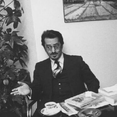 نظن لنا الدنيا و ما في رحابها و ليست لنا إلا كما البحر للسفن 🖤