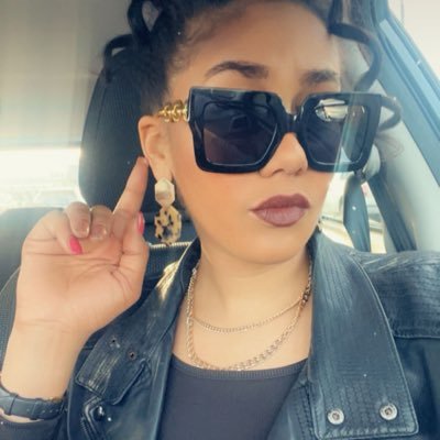 Master Educator 👩🏽🏫🍎 | my struggle is your struggle | retweets ≠ endorsements | representation matters | #BlackLivesMatter #RIPCODEZER0 #RIPBABYAVERY