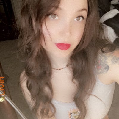 Oliviaguest11's profile picture. 22♒️🏳️‍🌈 she/her