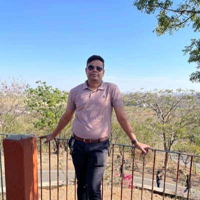 Hiiiiii, i m a doctor....wanna be President of India.....