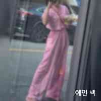 bbaekyeein57's profile picture. 𝙈𝙪𝙨𝙞𝙘 𝙩𝙚𝙖𝙘𝙝𝙚𝙧 🎼