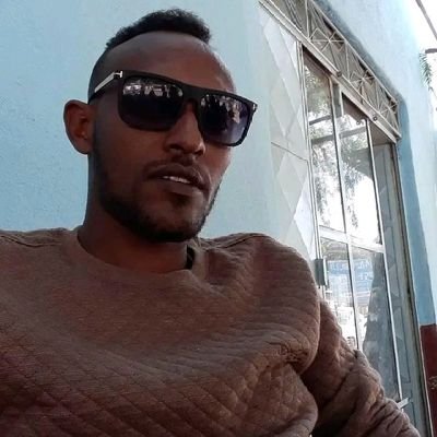 LilayJames's profile picture. 