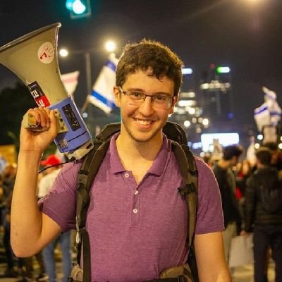 לשעבר יור נוער העבודה | ממובילי גיוס הוגן | דובר עכשיו הנוער | שמאלן | פוטרהד |
''הפוליטיקה עניין רציני מדי בשביל להשאירו בידי הפוליטיקאים'' דה גול| 0549940077