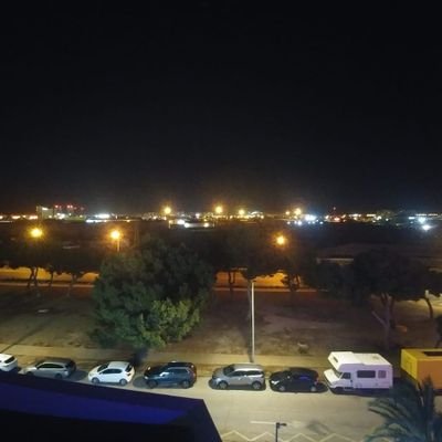 brownair_'s profile picture. 