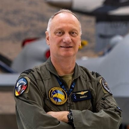 🇳🇱  Commander 306 Reaper Sqn/ MQ-9 Pilot 
Royal Netherlands Air Force/ ex F16 & CF18A pilot