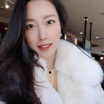 j0UG9pI31967y8f's profile picture. 