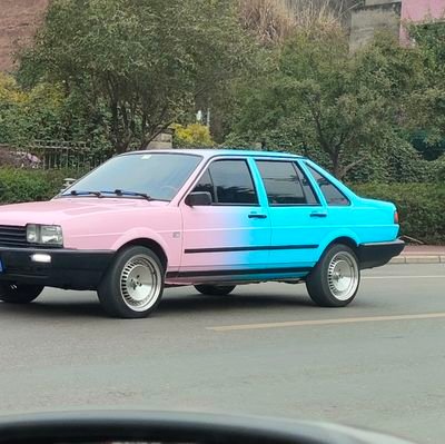 WlC6e's profile picture. 简简单单