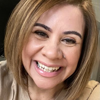 leonormklady's profile picture. 