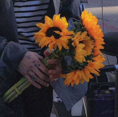 leletih_'s profile picture. ↝              🪐

𝐶𝑜𝑚𝑒 ℎ𝑜𝑚𝑒 𝑠𝑜𝑜𝑛 𝐵𝑇𝑆💜